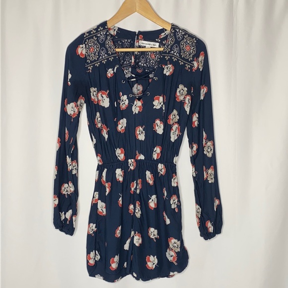 A&F Lace Up Navy Floral Romper - Picture 2 of 8